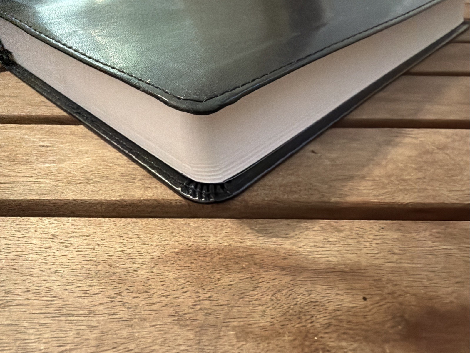 Vintage ESV Holy Bible (Black): English Standard Soft Leather Trutone Like New