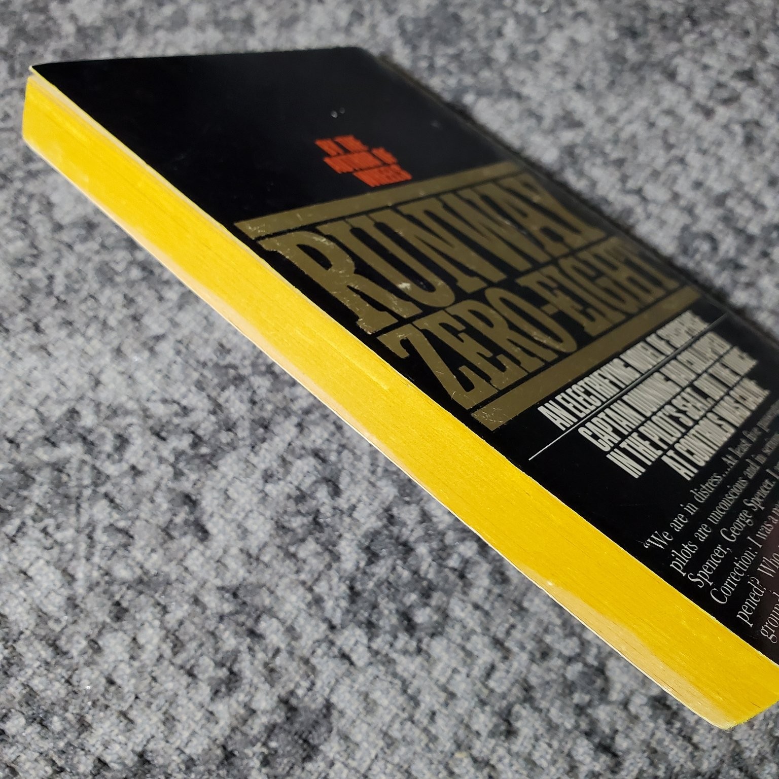 Runway Zero-Eight Arthur Hailey 1969 Bantam Edition Suspense Thriller Novel