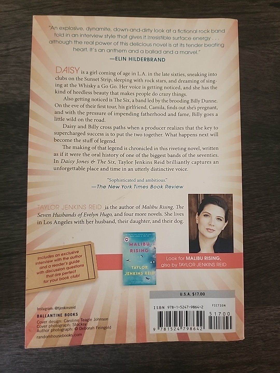 Daisy Jones and the Six: Reese’s Book Club : A Novel by Taylor Jenkins Reid