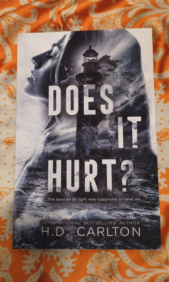 H. D. Carlton Does It Hurt? Signed Inscribed Paperback 2022 Thriller/Suspense