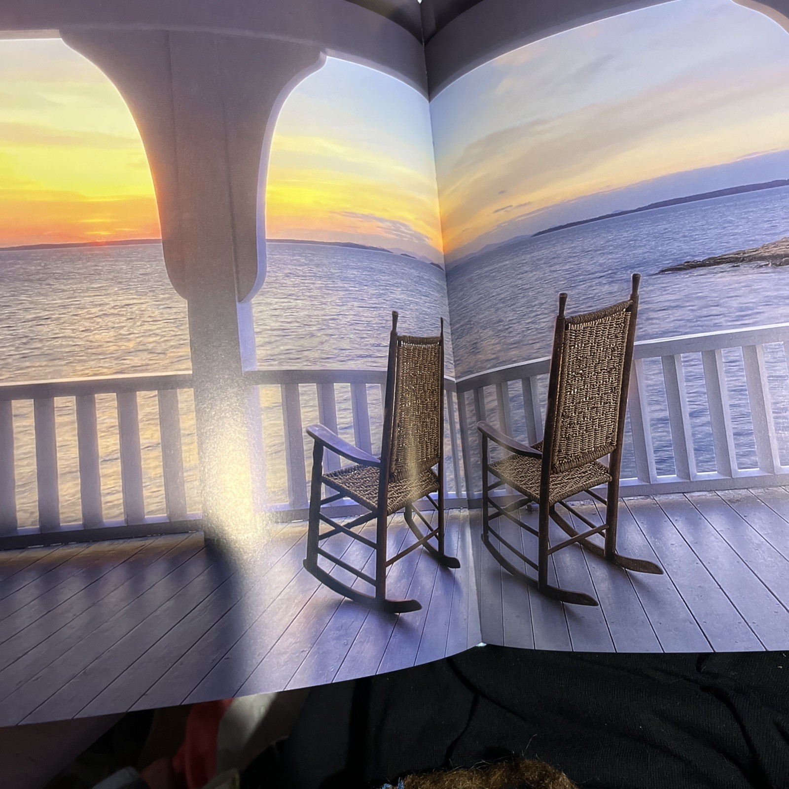 SUMMER HOUSES BY THE SEA: THE SHINGLE STYLE By Bret Morgan – Hardcover EXCELLENT