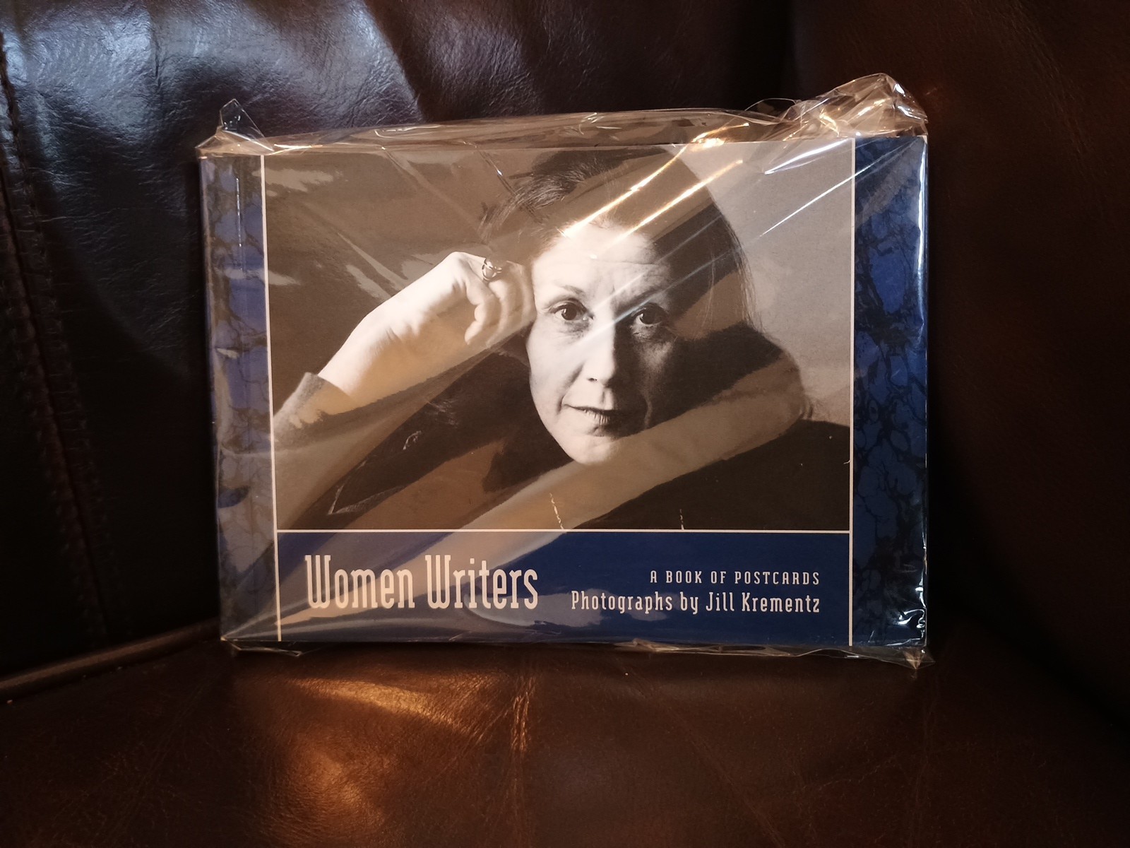 WOMEN WRITERS: A Book of Postcards. (30 x. Photographs b Jill Krementz). NEW