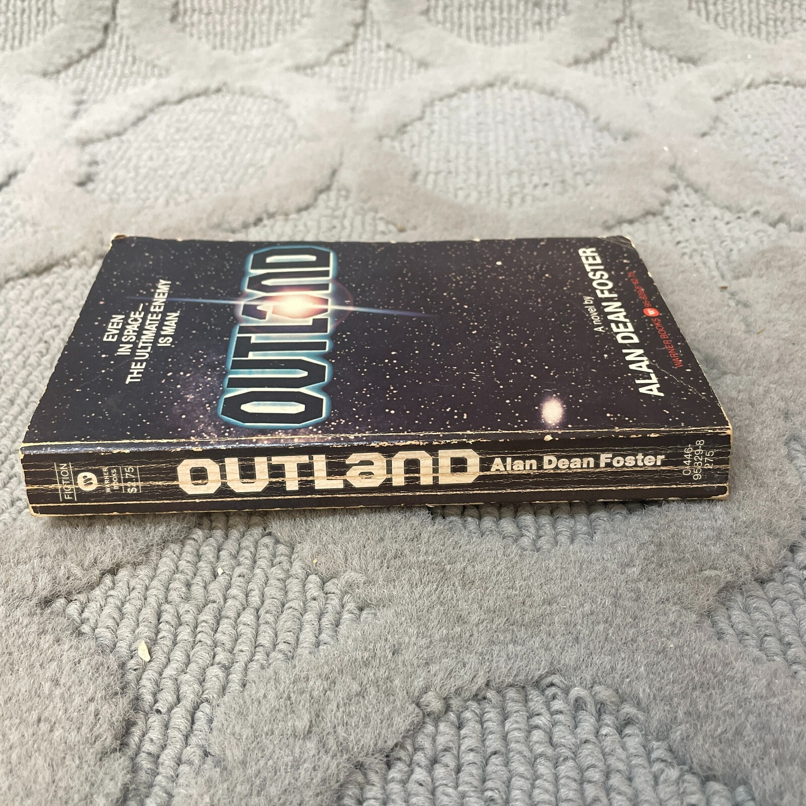 Outland Science Fiction Paperback Book by Alan Dean Foster Warner Books 1981