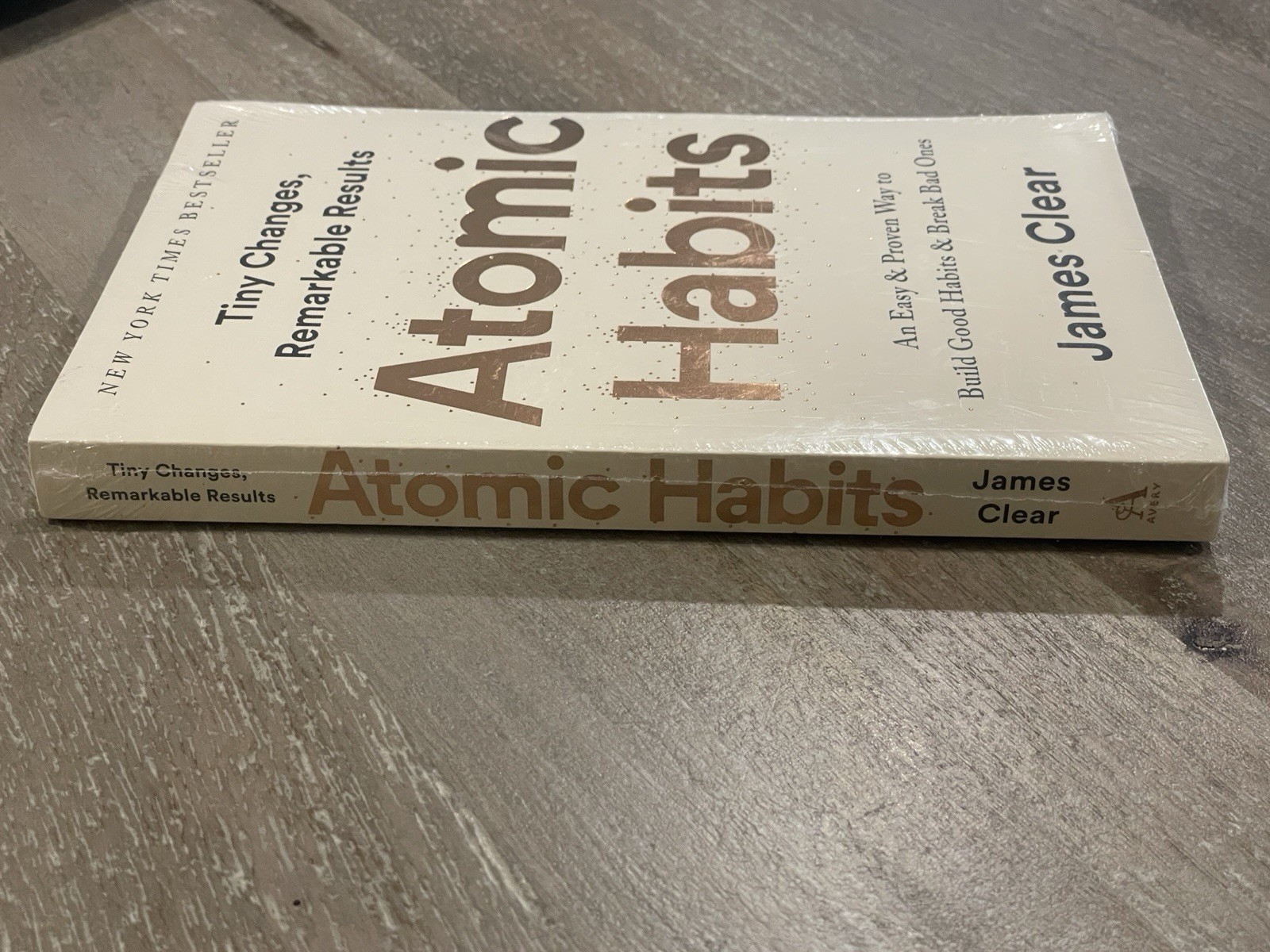 Atomic Habits by James Clear Build Good Habits & Break Bad Ones (Paperback) NEW