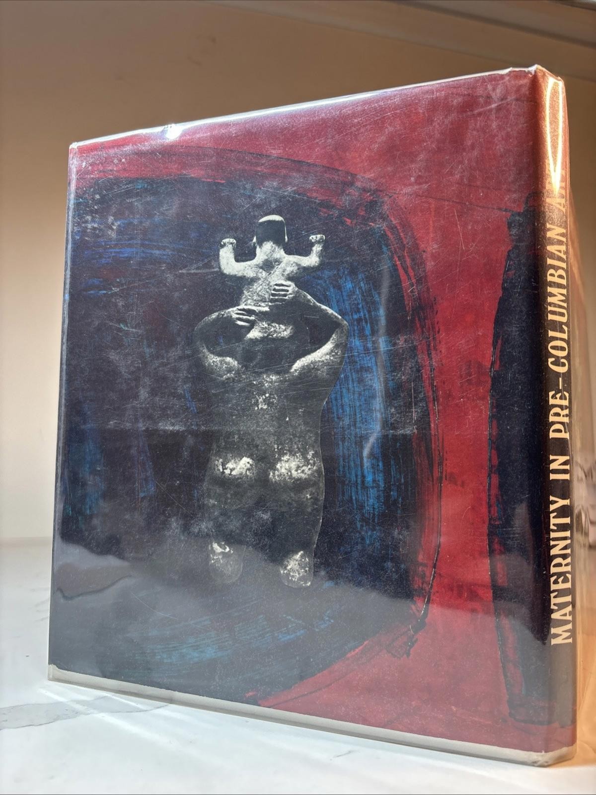 Maternity in Pre-Columbian Art La Maternidad en el Arte Llerena 1970