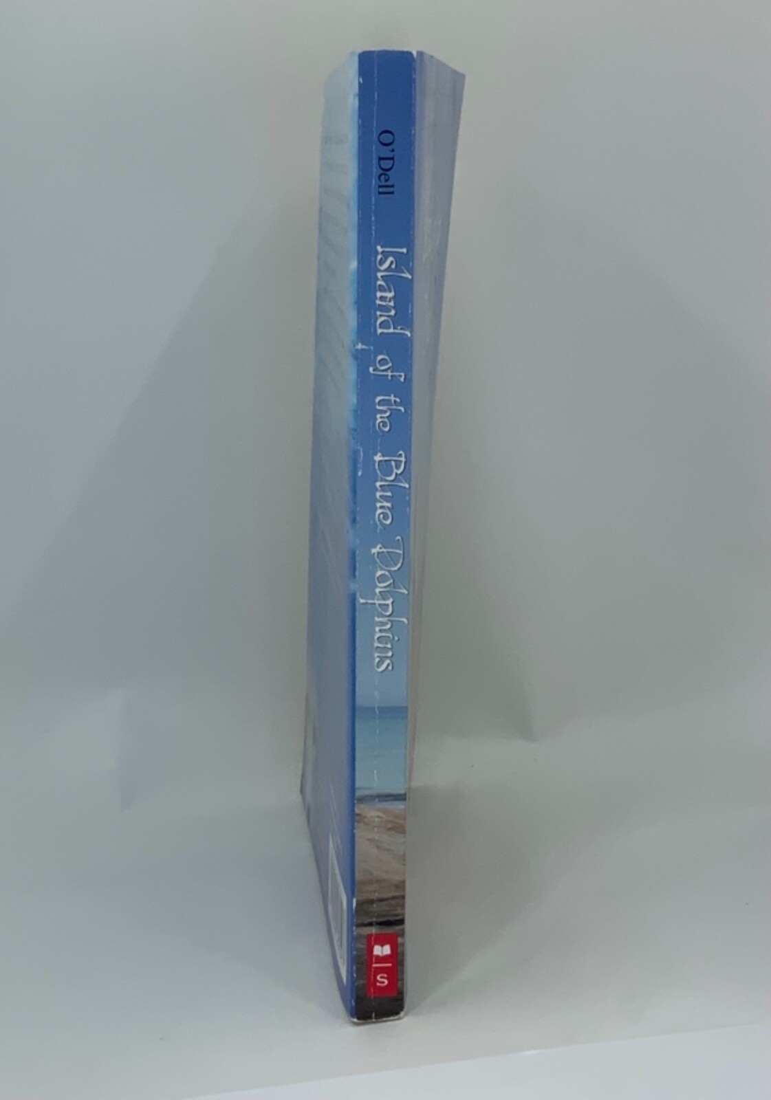 Island of the Blue Dolphins BOOK – Paperback By O’Dell, Scott – VERY GOOD