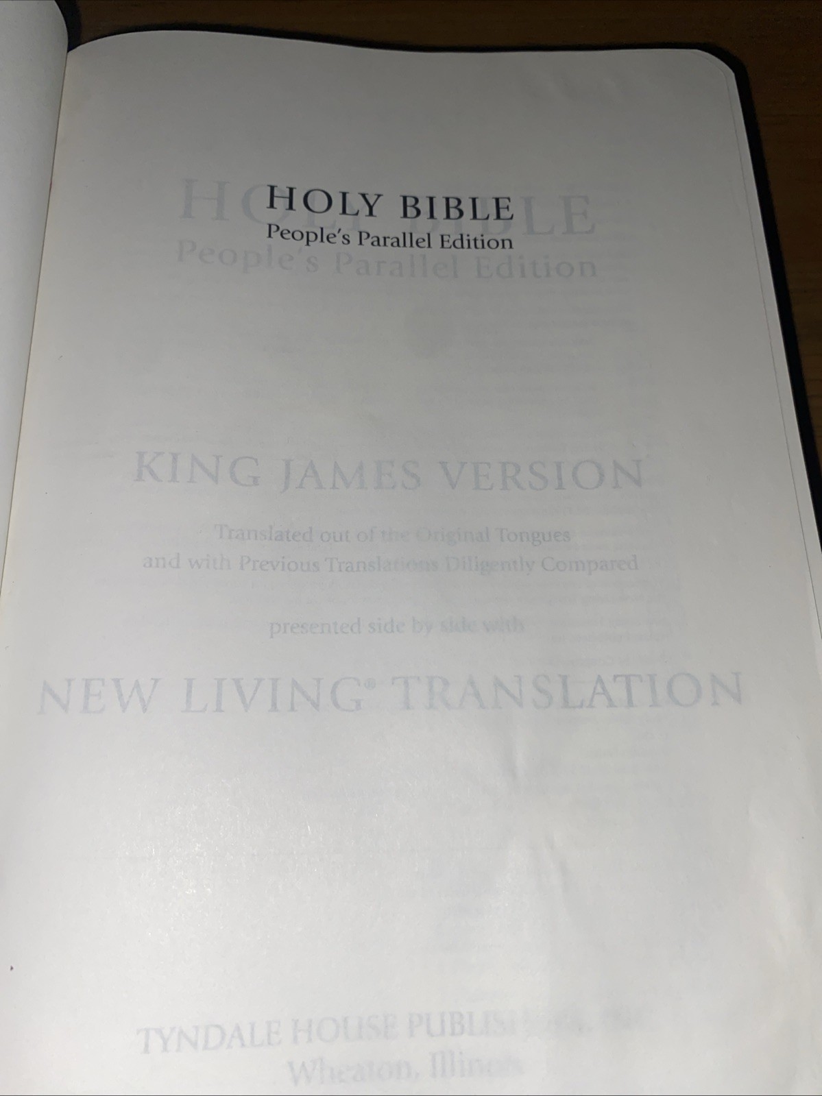 Holy Bible: People’s Parallel Edition King James Version New Living Translation,