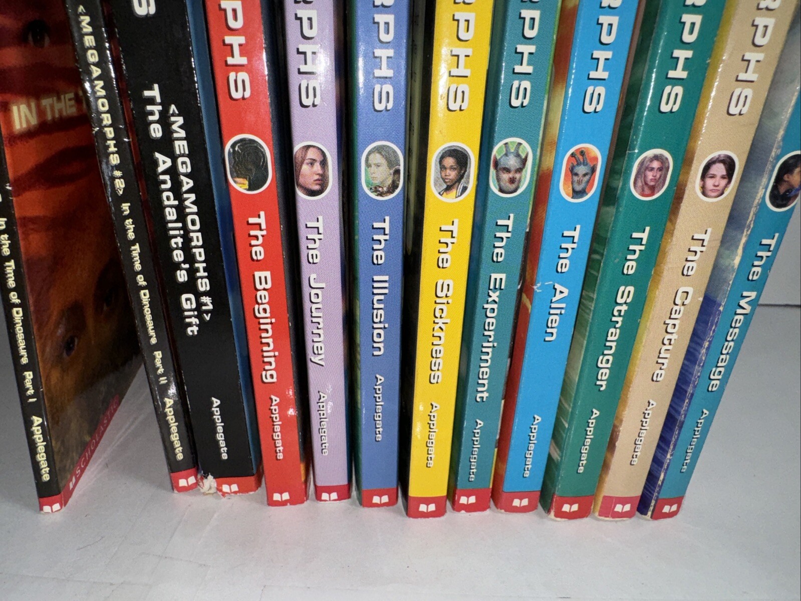 Animorphs Book Lot of 12 Applegate 2 damaged as shown