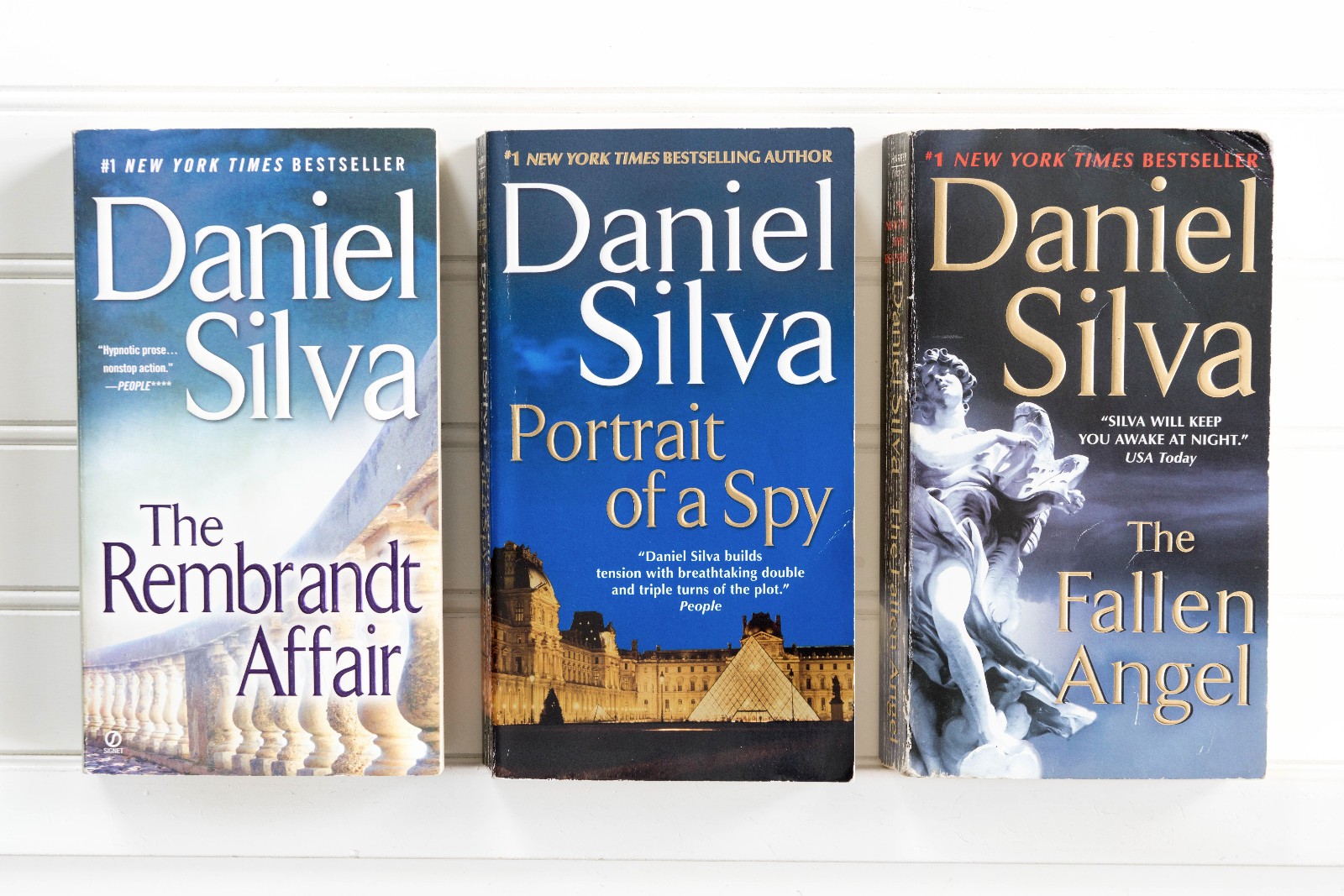 Daniel Silva Lot of 26 GABRIEL ALLON Complete Series (#1-23) Set Paperback Books