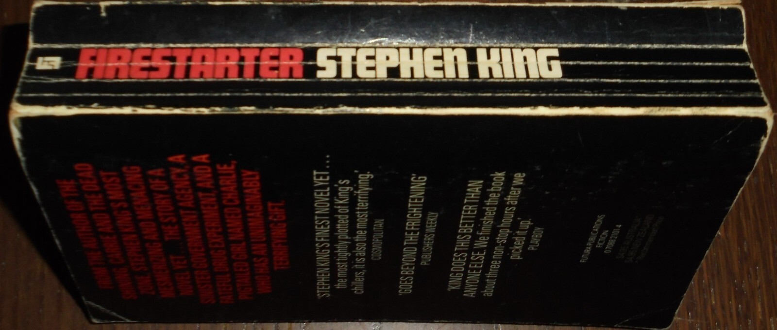 STEPHEN KING FIRESTARTER BOOK RARE 1981 (510 PAGES)