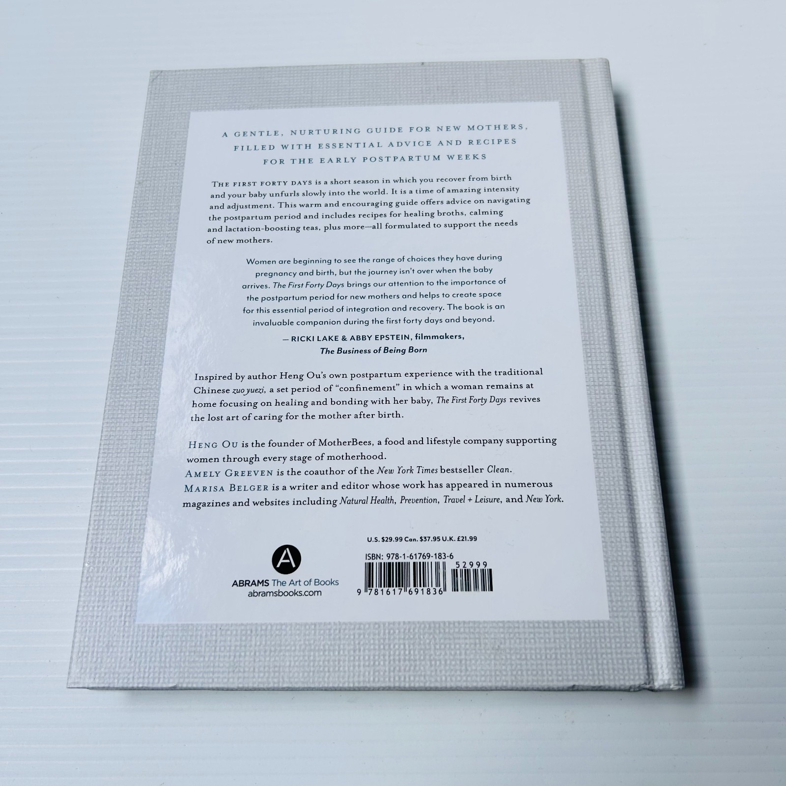 The First Forty Days: The Essential Art of Nourishing the New Mother by Heng Ou