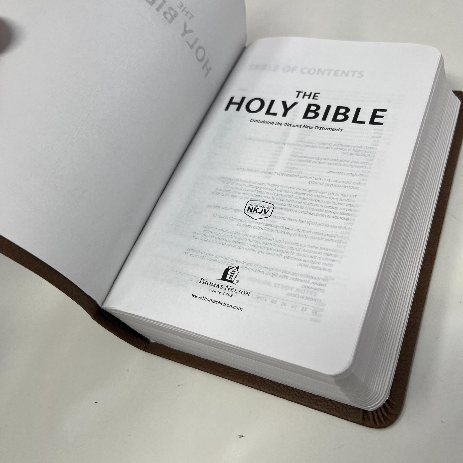 The Bible World Bible School Study Edition – Thomas Nelson 2018 NKJV Leather