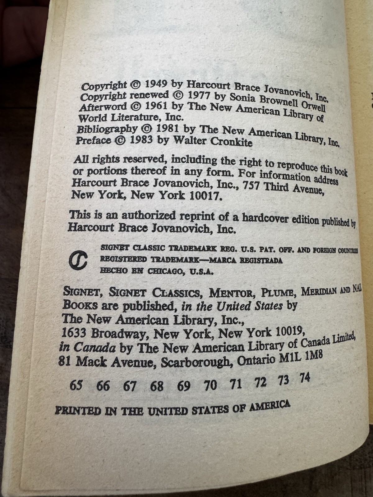 1984 George Orwell Signet Classic PB Walter Cronkite Preface Vintage Paperback