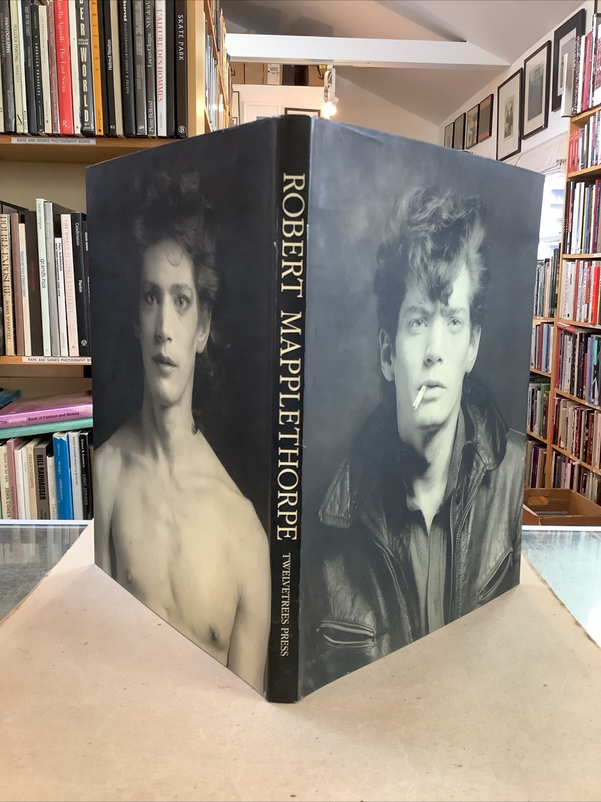Robert Mapplethorpe: Certain People SIGNED HB DJ 1st Ed Twelvetrees Press 1985