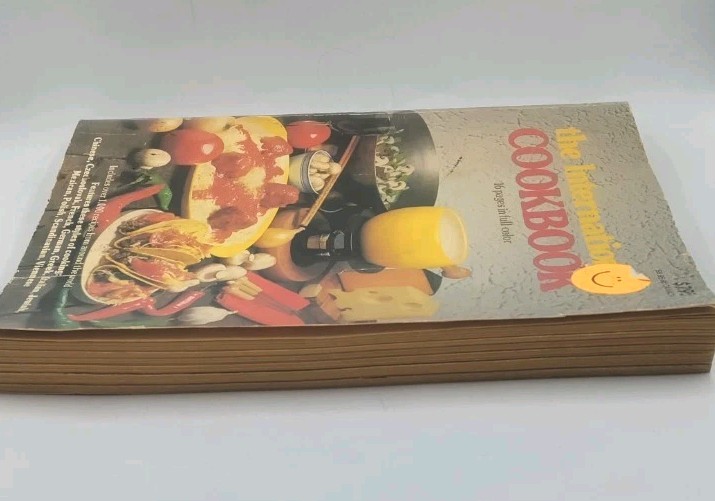The International Cookbook 16 Pages in Full-Color Modern Promotions 399 Pages
