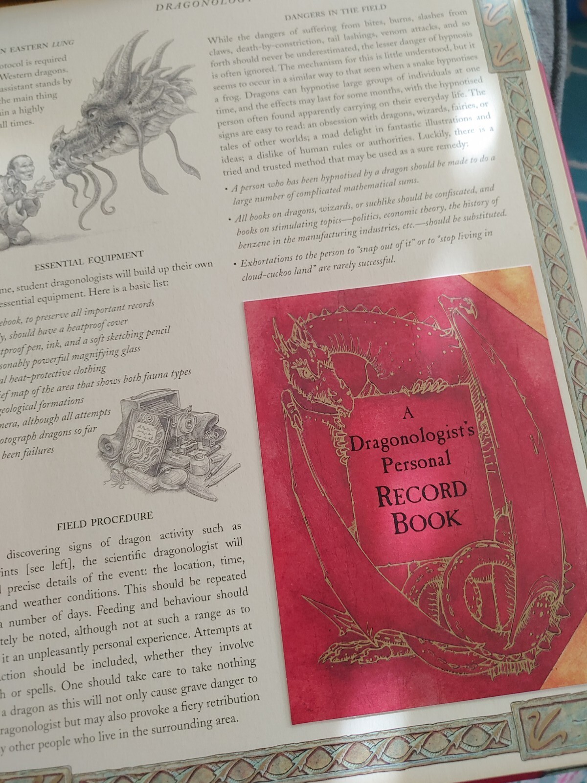 Ologies Ser.: Dragonology : The Complete Book of Dragons by Ernest Drake (2003,