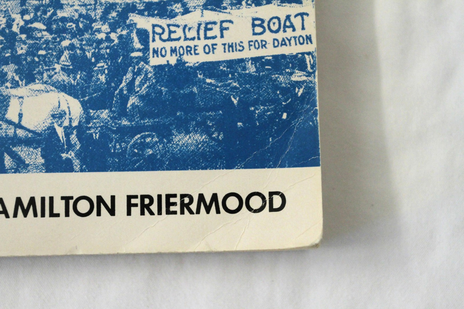 Promises in the Attic by Elisabeth Hamilton Friermood (1975, PB)