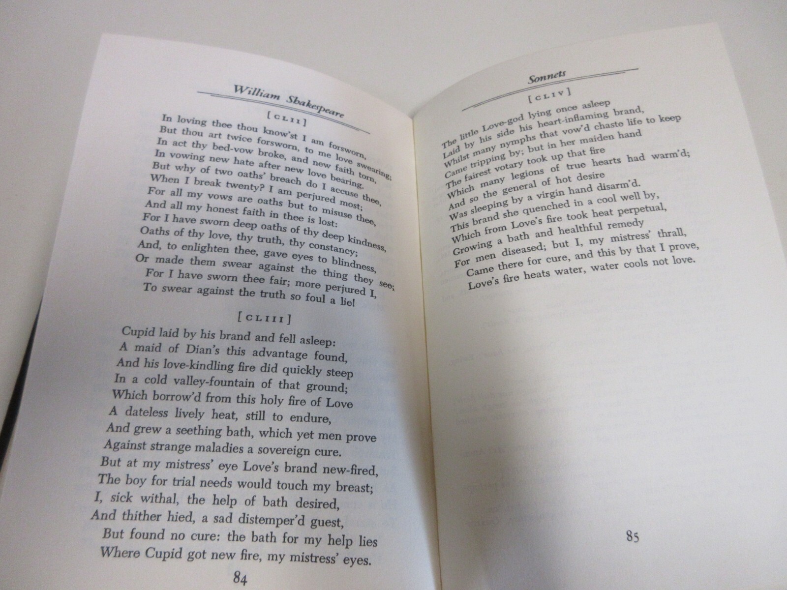 The Sonnets of William Shakespeare – Crown Publishers – 88 Pages – Vintage, 1961