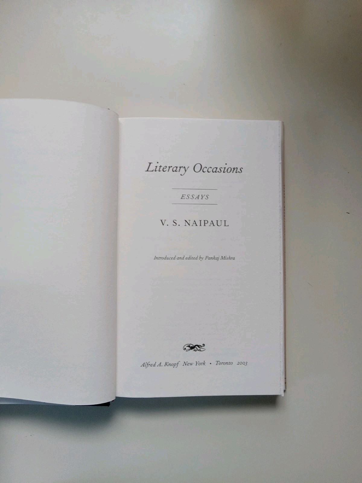 Literary Occasions : Essays by V. S. Naipaul (2003, Hardcover)