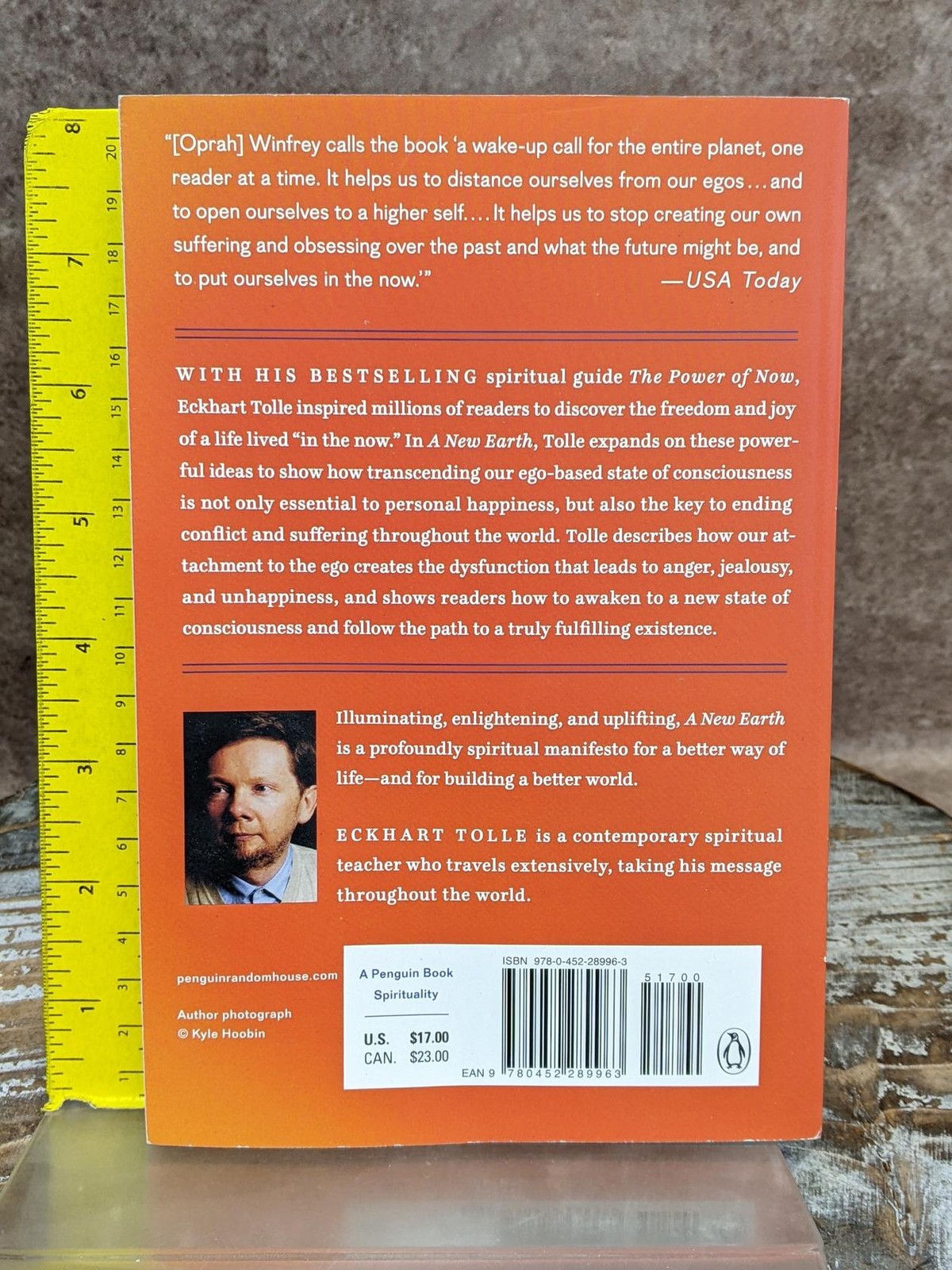 A New Earth: Awakening to Your Life’s Purpose by Eckhart Tolle Paperback Book