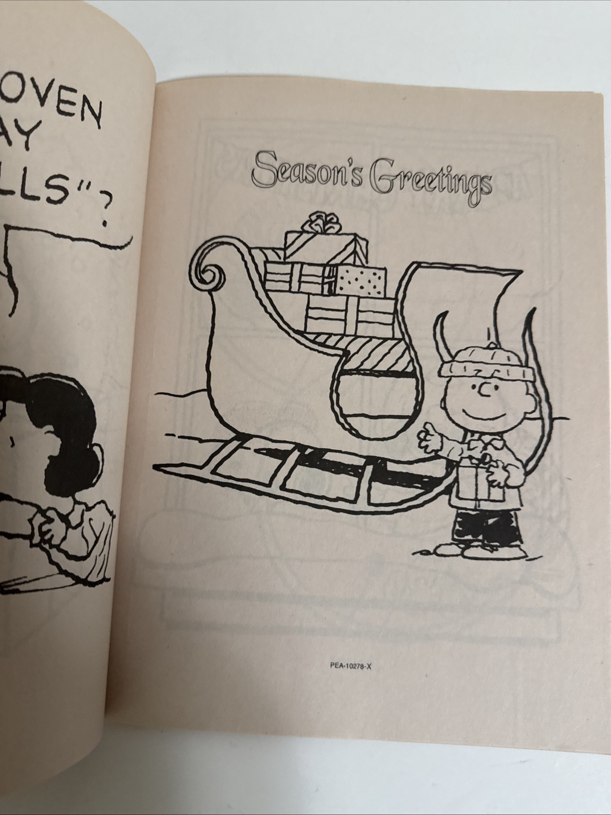 Peanuts Holiday Fun Coloring & Activity Book Snoopy Charlie Brown 30 pages 2003