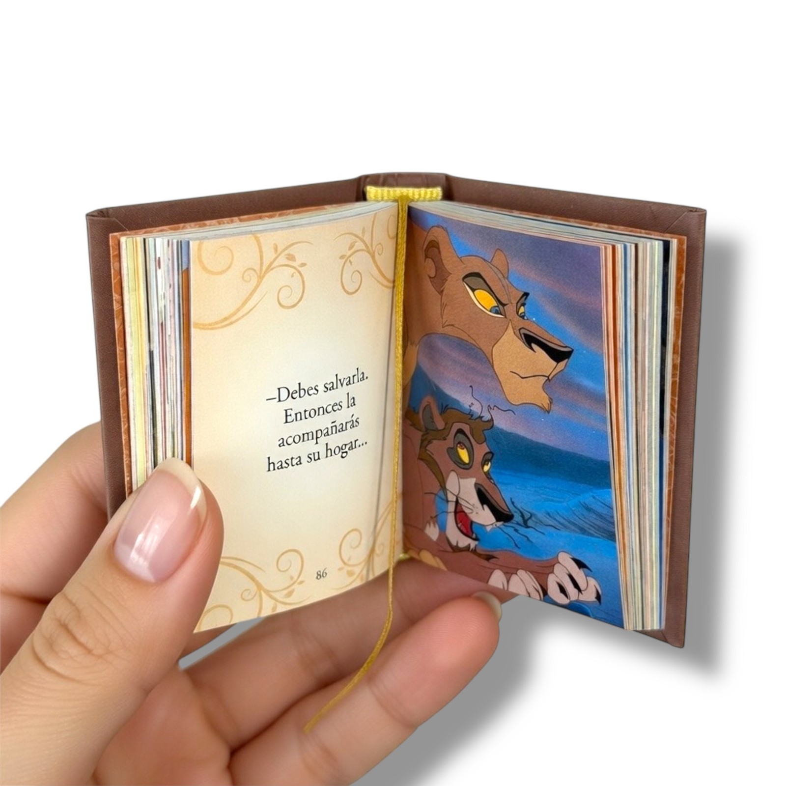 Disney El Rey Leon 2 mini Book w/ slipcase hardcover 190 pages color illustrated
