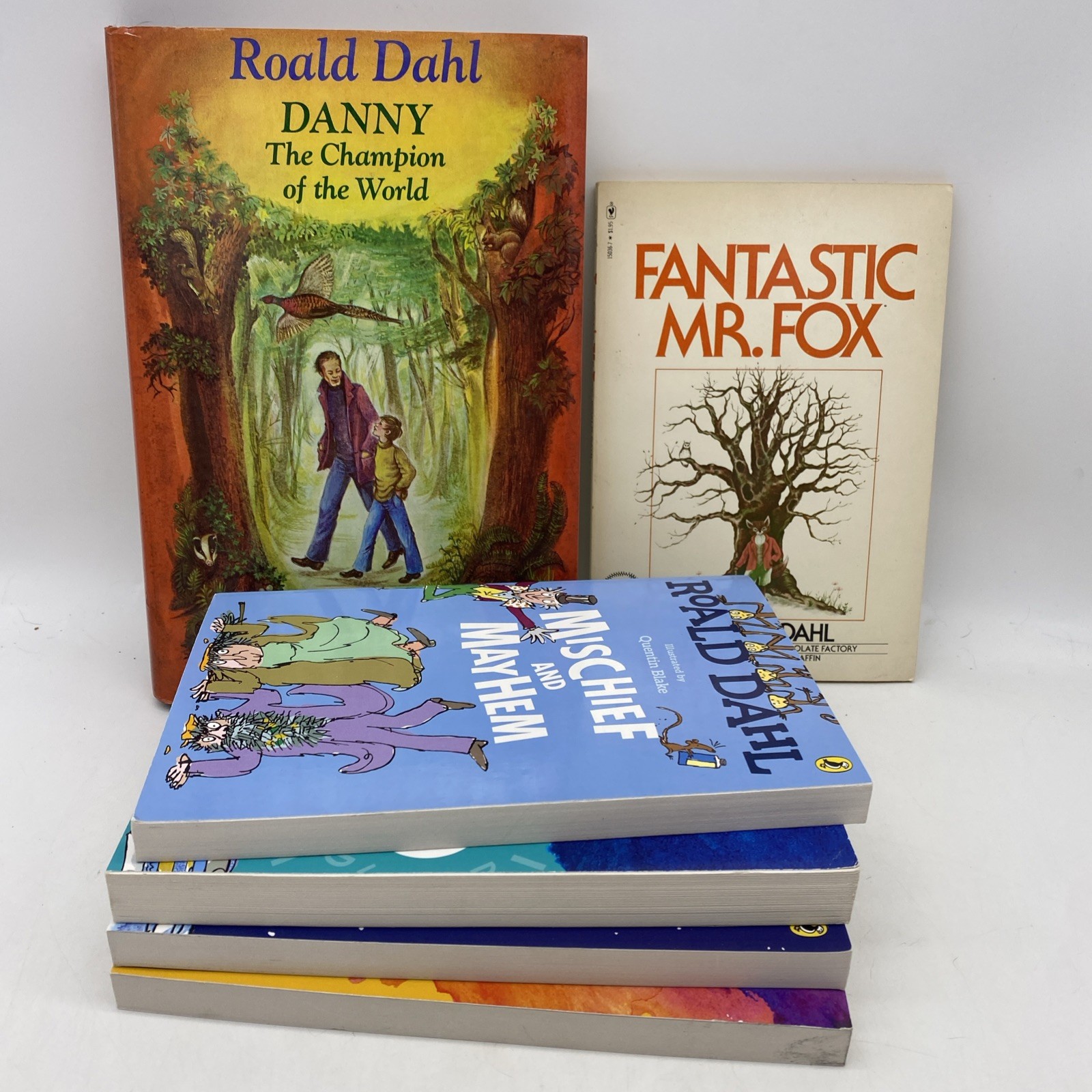 6 Roald Dahl Childrens Chapter Book Lot Bundle Matilda Mischief and Mayhem VG