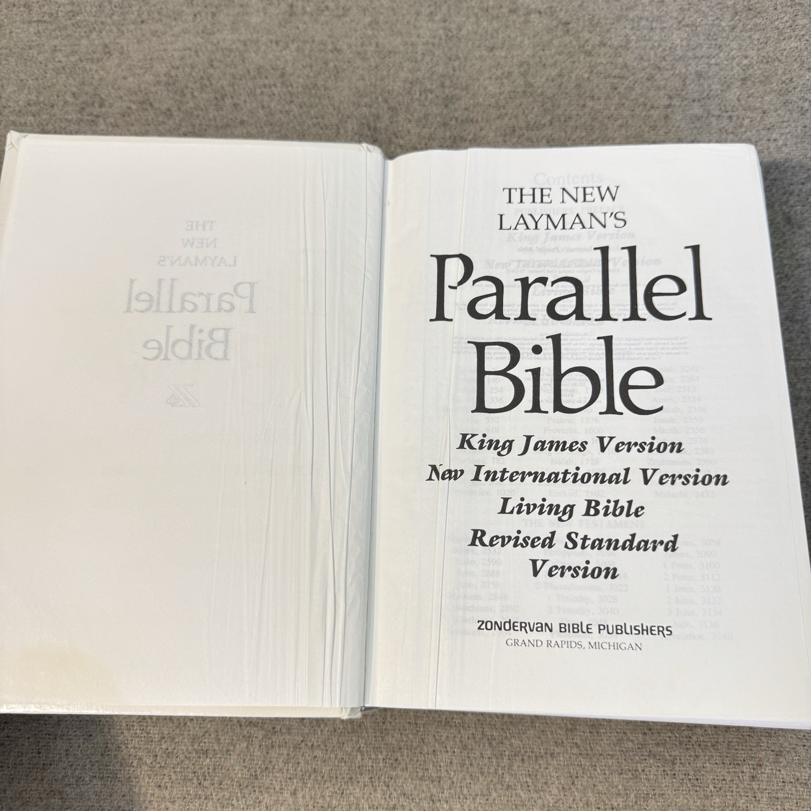 The New Layman’s Parallel Bible Zondervan Hardcover Vintage KJV NIV TLB RSV