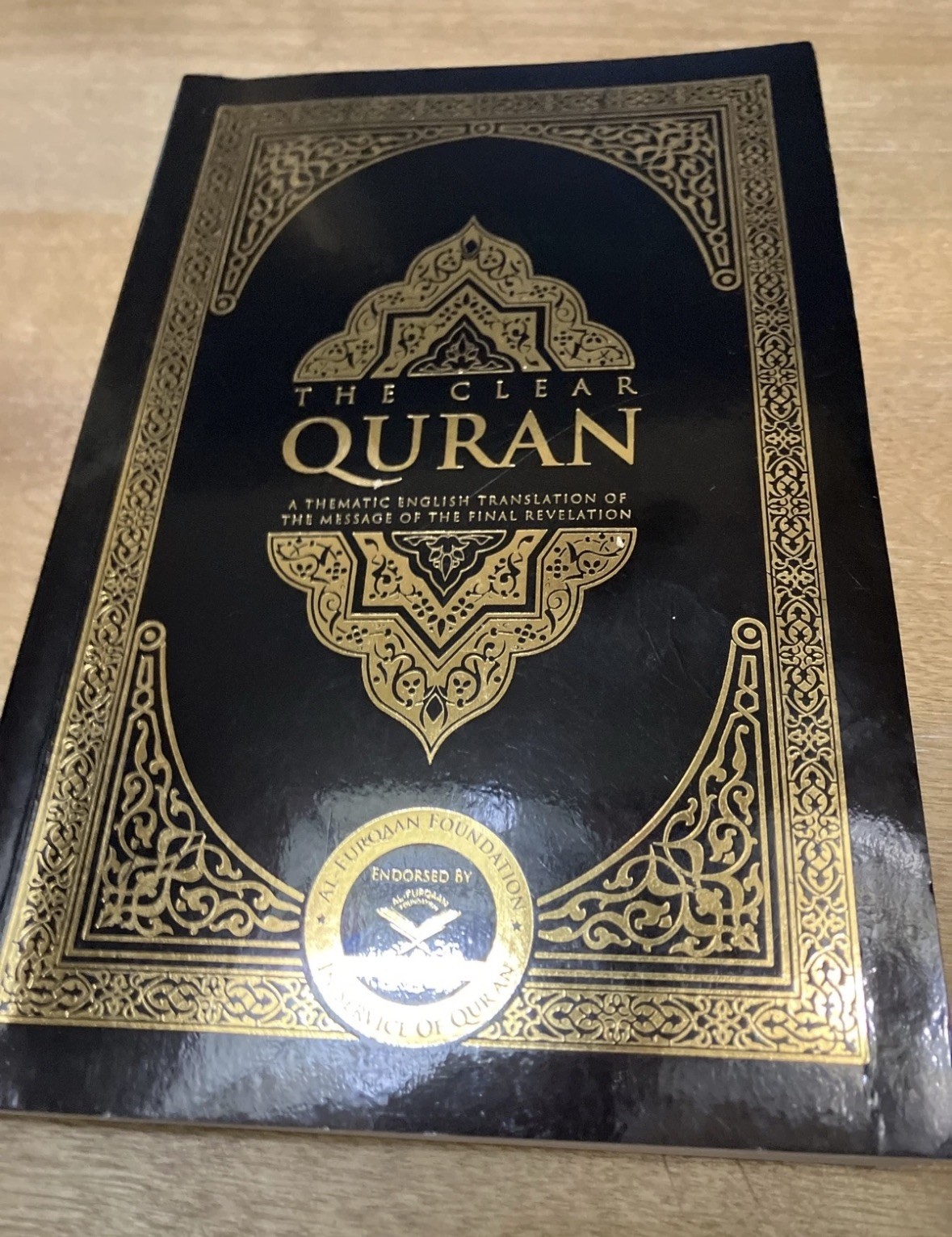 The Clear Quran: A Thematic English Translation (Paperback, 5.8″ x 8.4″)