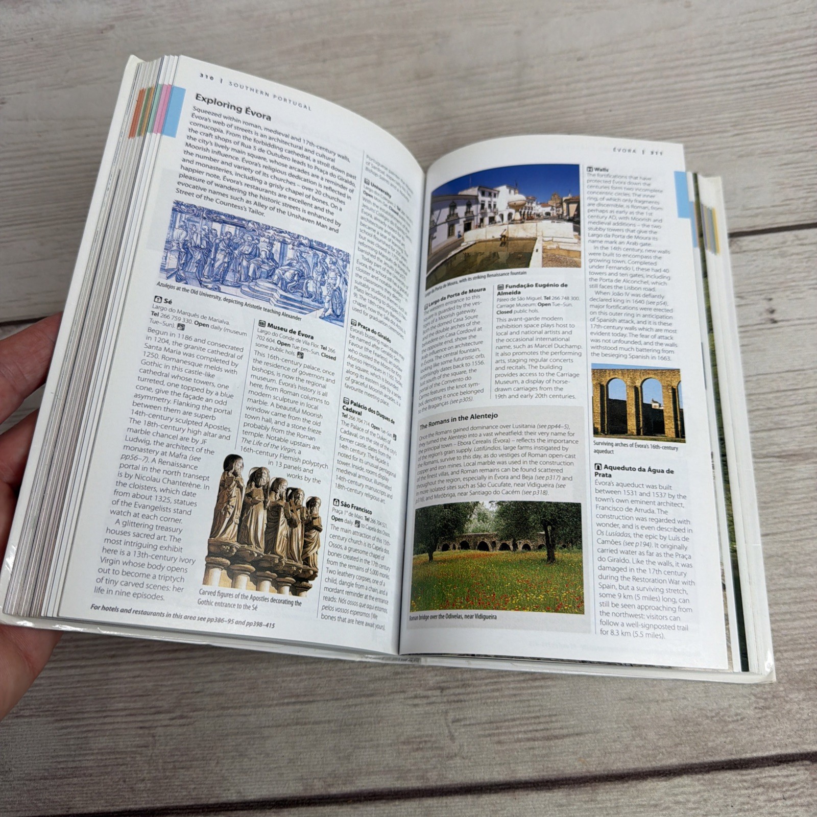 DK Eyewitness Travel Guide: Portugal – Flexibound – VERY GOOD Free Shipping!