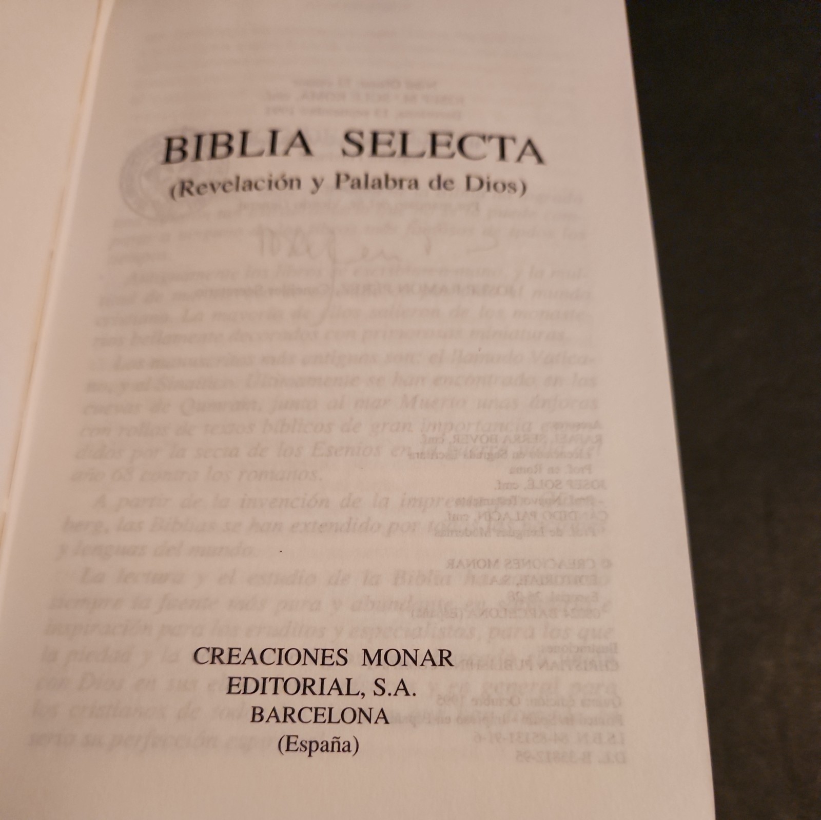 Sagrada Biblia — Revelation and the Word 1995 hardcover signed