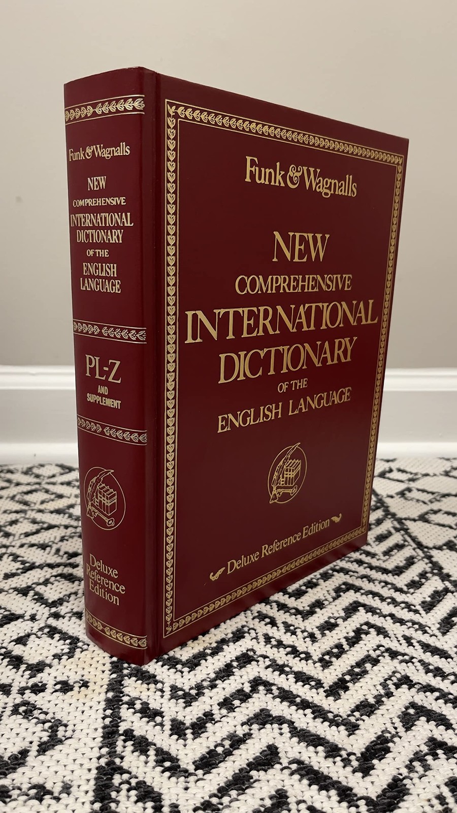Funk and Wagnalls New Comprehensive International Dictionary of the English …