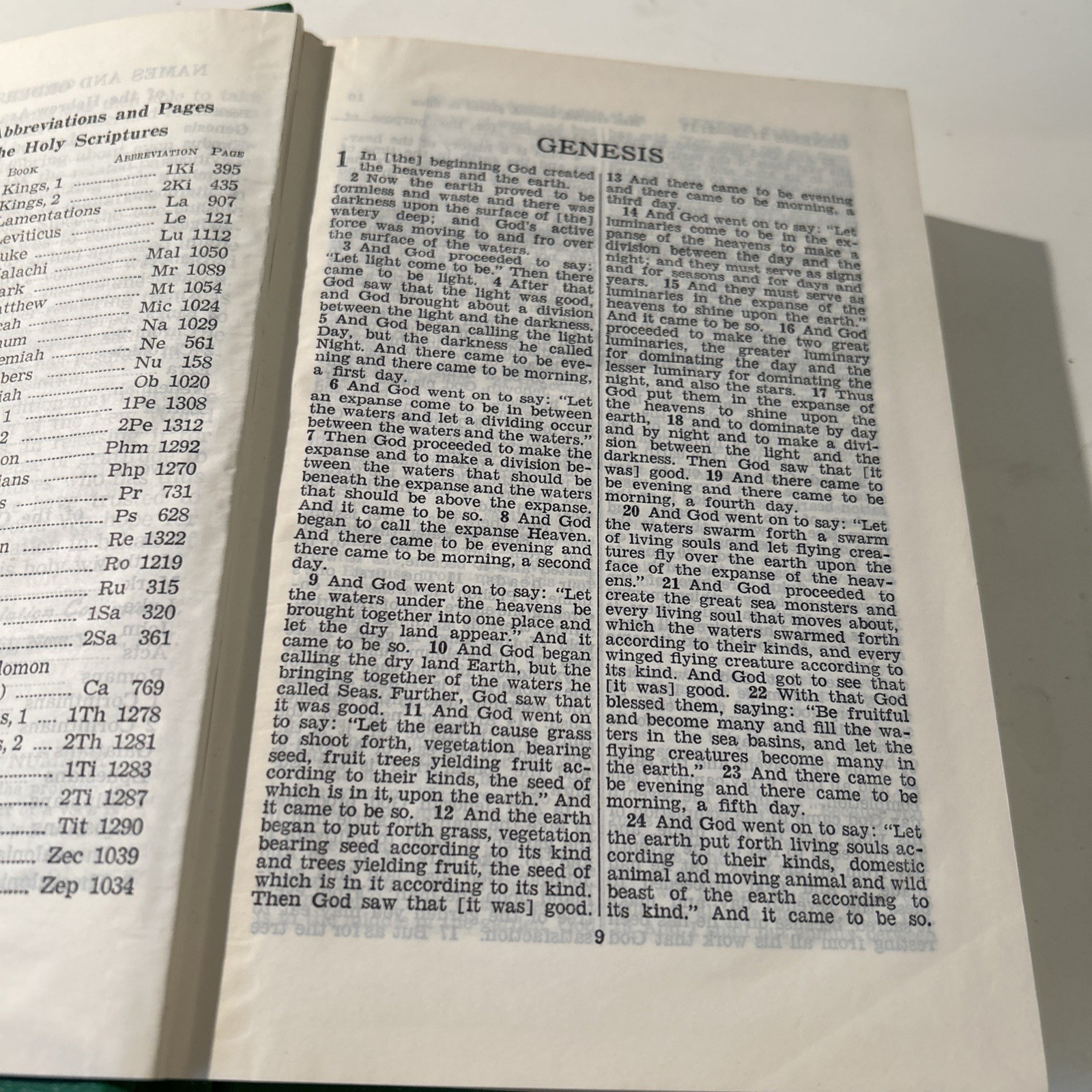 New World Translation of the Holy Scriptures 1961 Watchtower Bible Tract Society