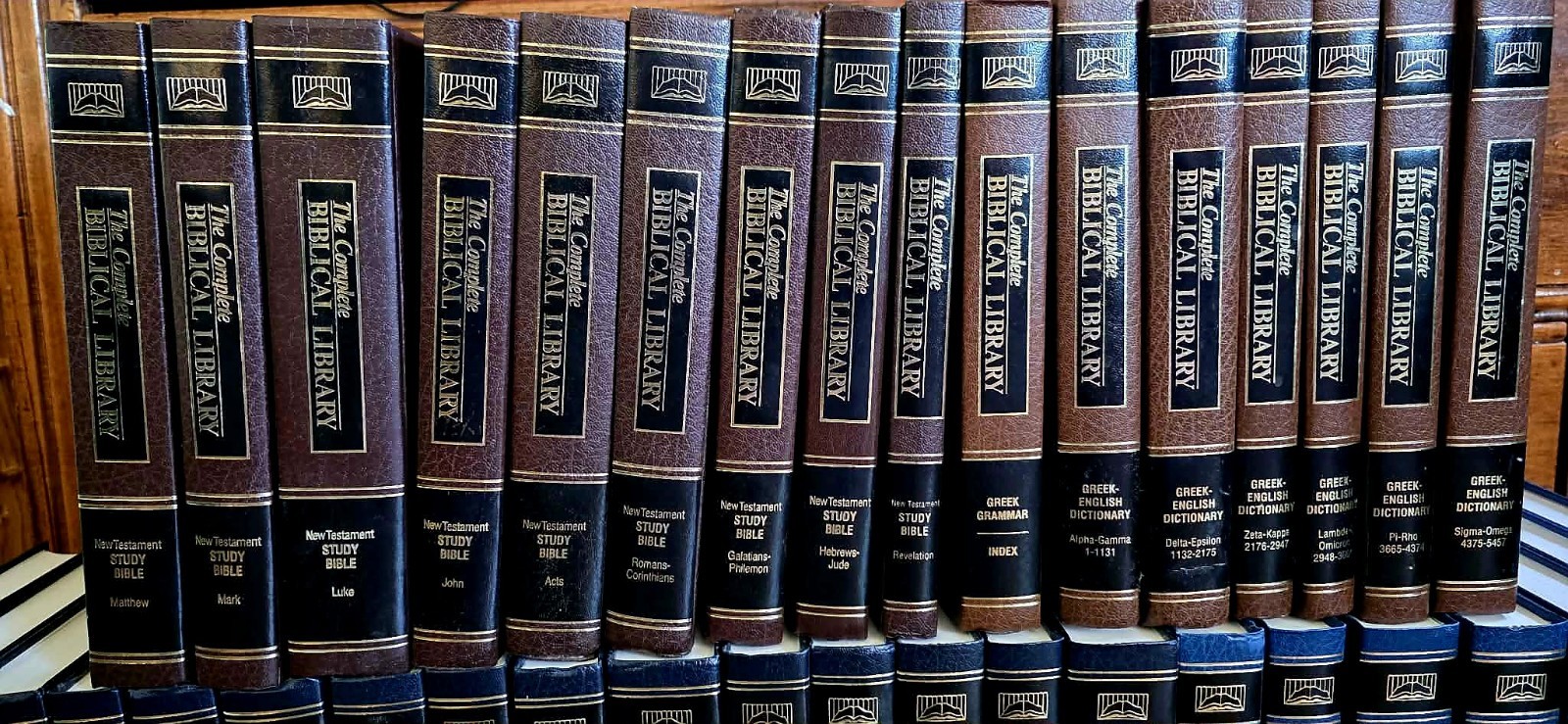 OBO THE COMPLETE BIBLICAL LIBRARY Complete 39-Vol Set O. & N. Testaments, VG HC
