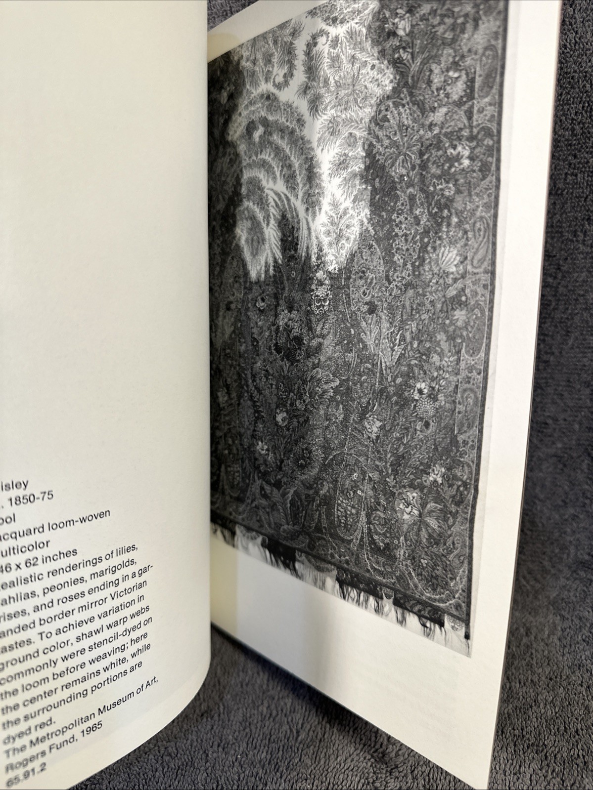 The Kashmir Shawl Yale University Art Gallery 1975