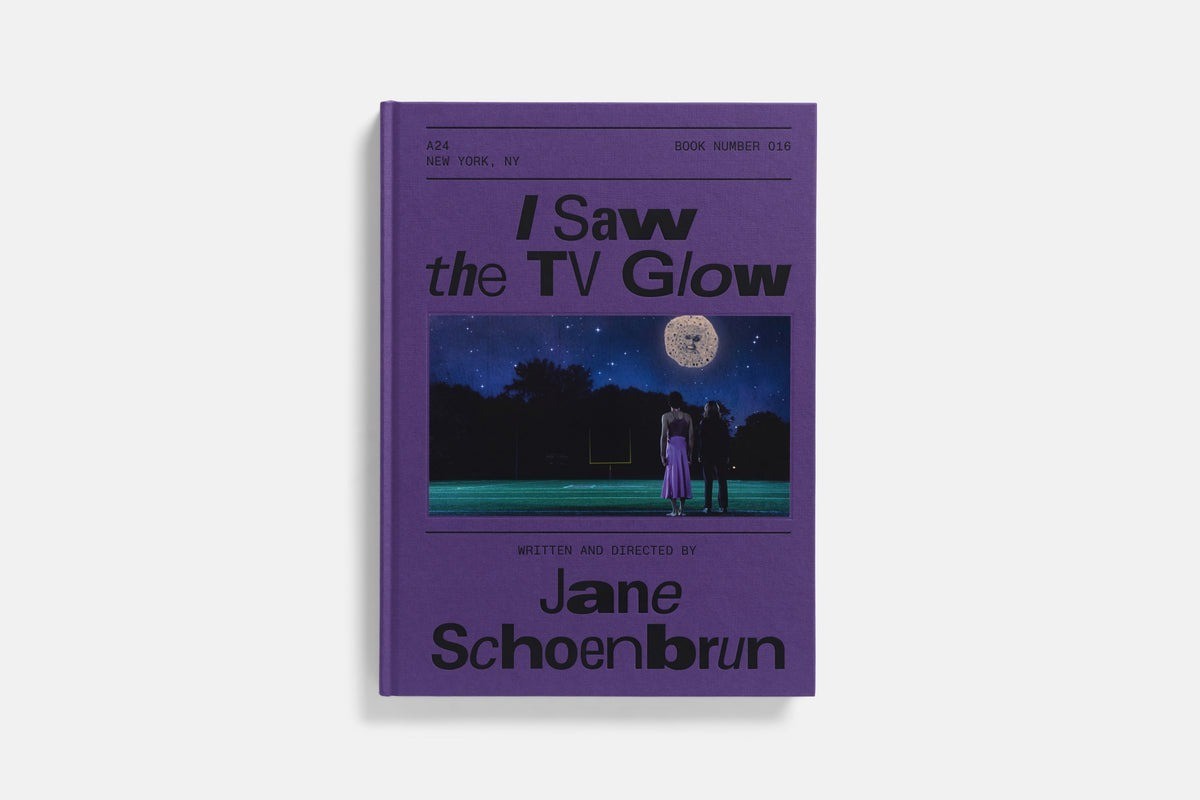 Jane Schoenbrun I Saw the TV Glow Screenplay Book (Hardback)