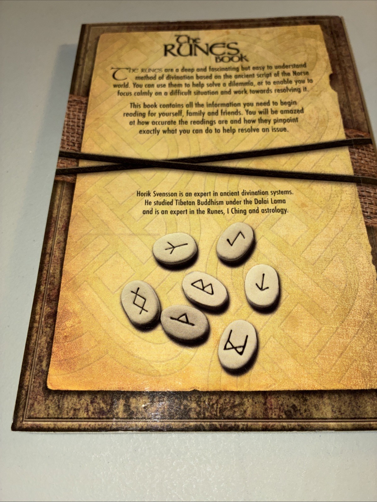 The Runes Book“ by Horik Svensson Paperback 128 Pages