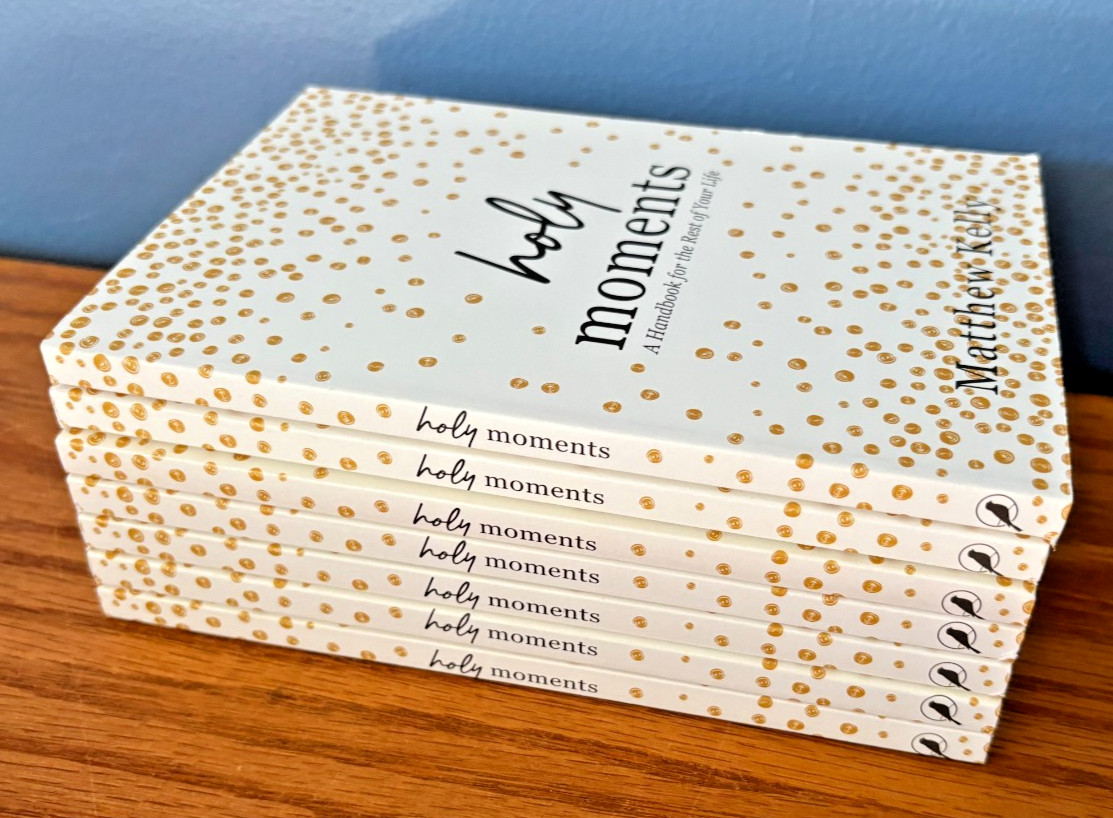 Holy Moments A Handbook for the Rest of Your Life Matthew Kelly + Free Gift 🙏