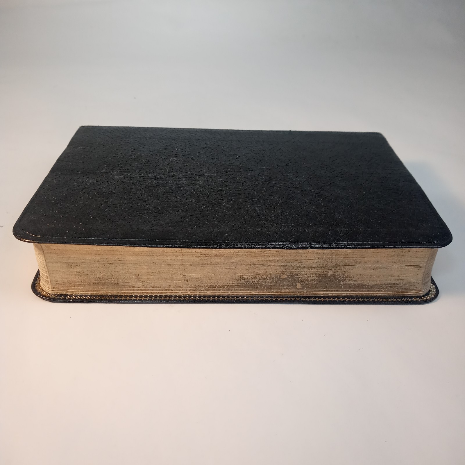 The Living Bible Paraphrased 1977 Compact Vintage Tyndale Black Bonded Leather