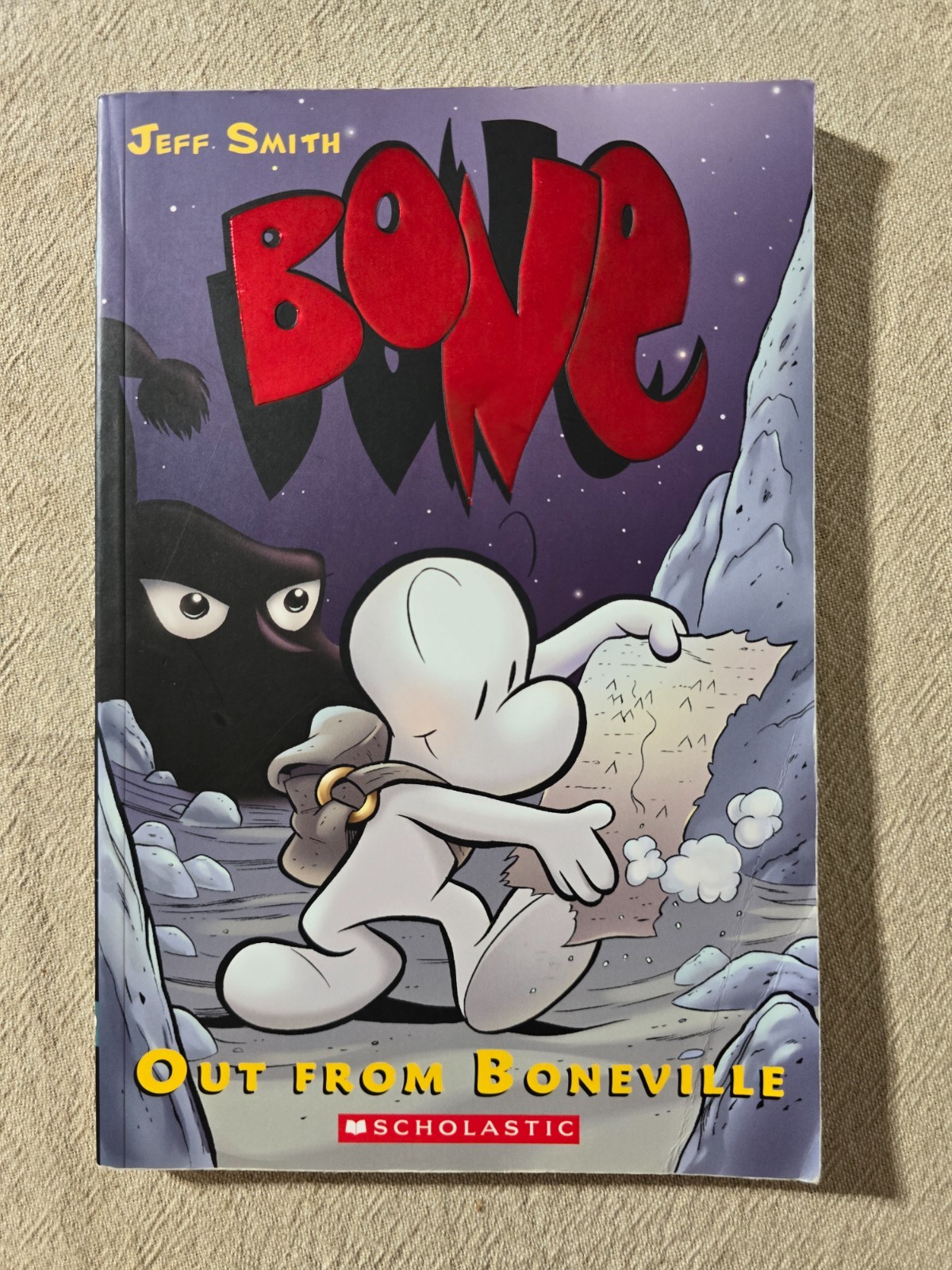 Bone 1 & 2 Out from Boneville / The Great Cow Race by Jeff Smith – Paperback