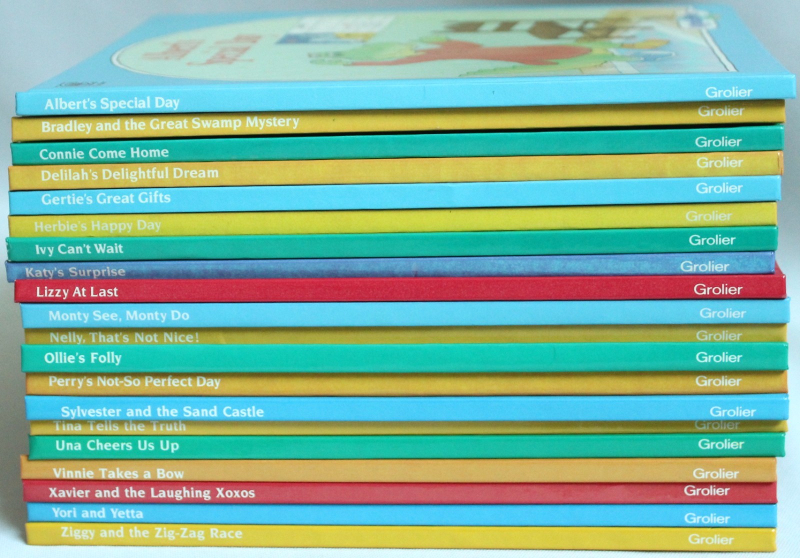Lot of 20 Books Grolier AlphaPets Letter Books Alphabet Kids Learning Set