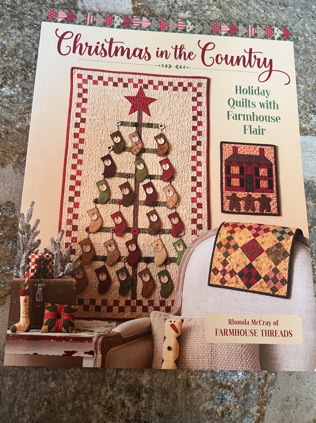 QUILT PATTERN BOOKS LOT OF 4 Brand NEW CHRISTMAS HOLIDAYS YULETIDE FARMHOUSE New