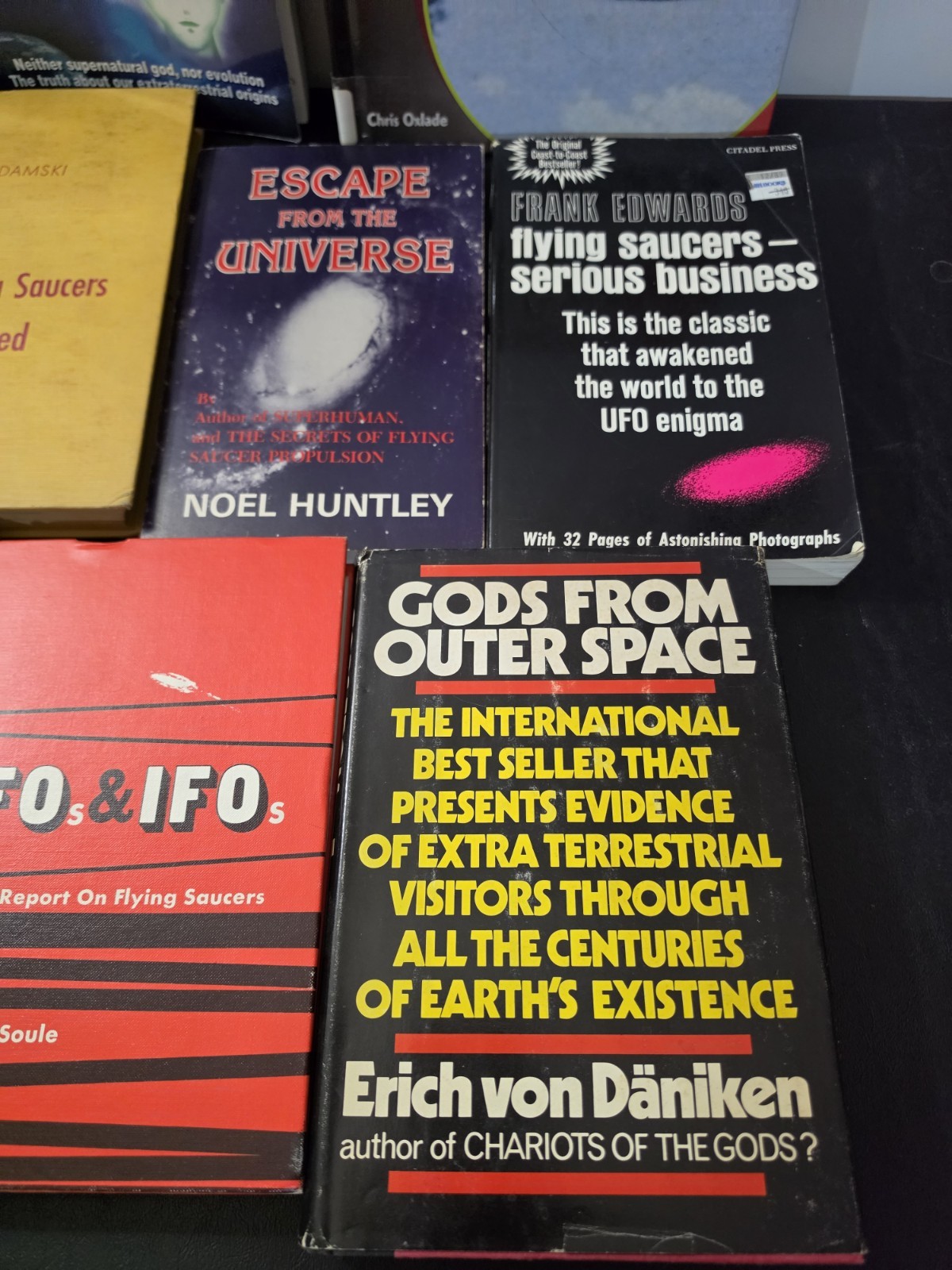 Excellent Lot Of TEN HTF To Very Rare Books On Extraterrestrials / Aliens / UFOs