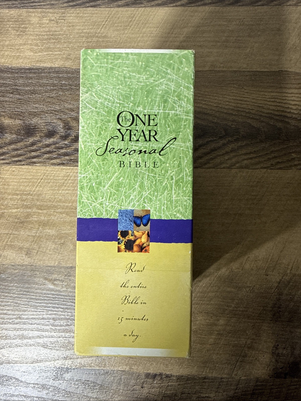 One Year Seasonal Bible NLT slipcase set (One Year Seasonal Gift Set)