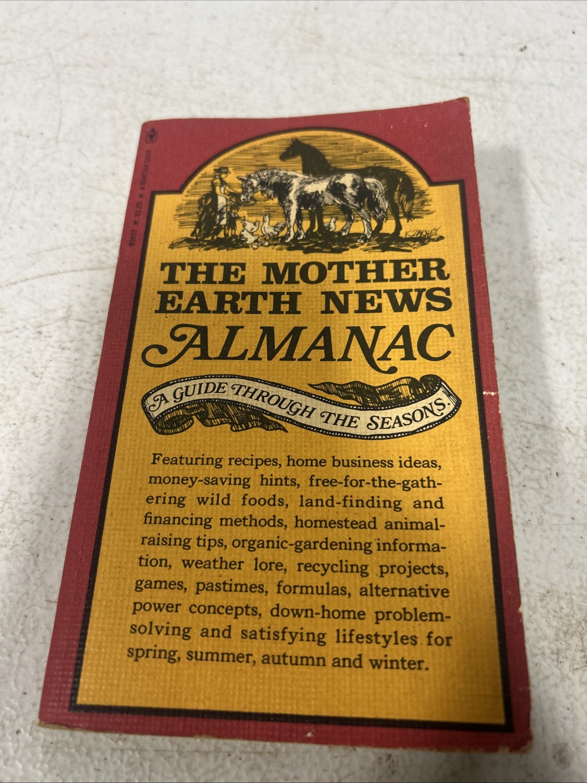 The Mother Earth News Almanac: A Guide Through The Seasons