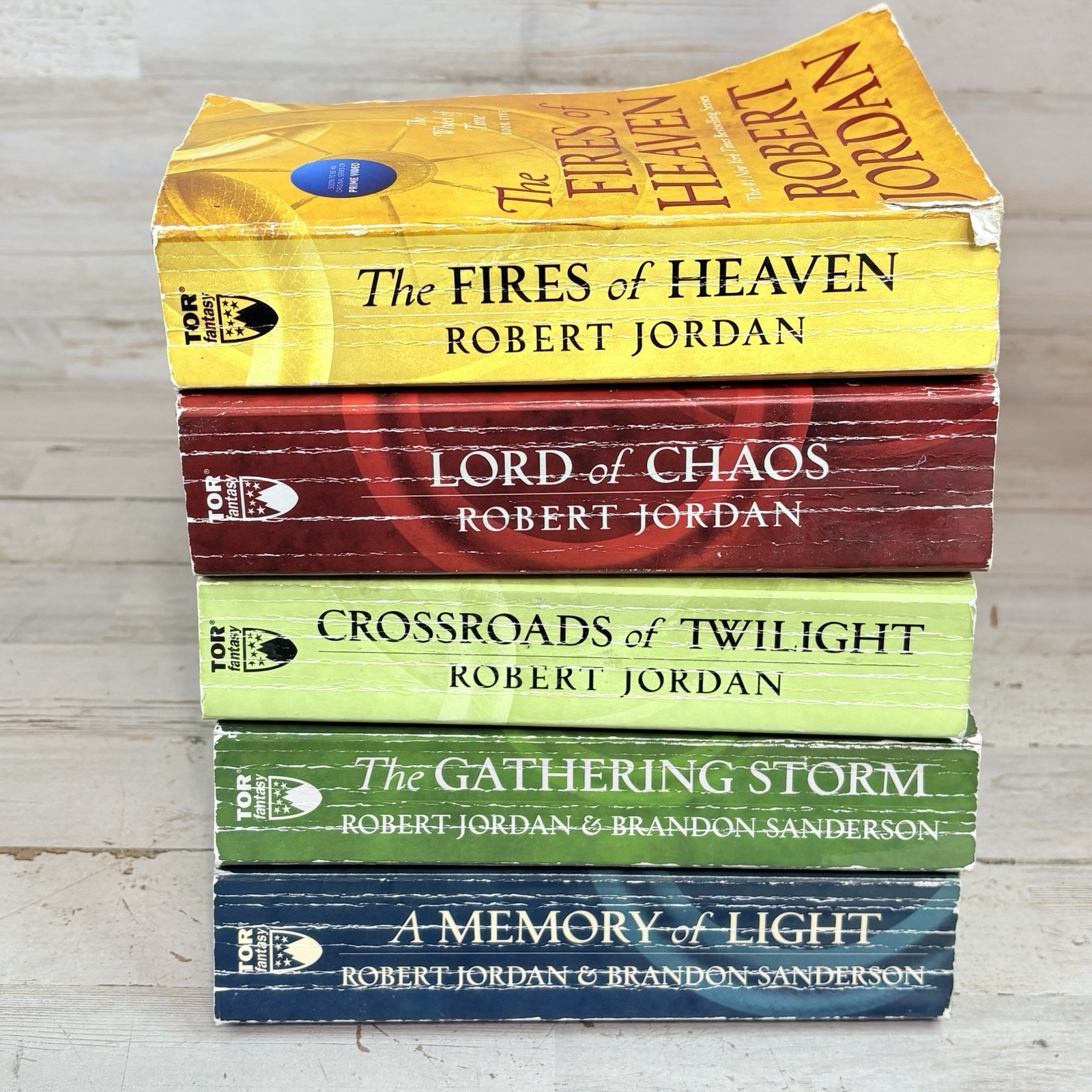 Lot of 5 Robert Jordan / Wheel of Time Fantasy Book Lot (Mixed titles)