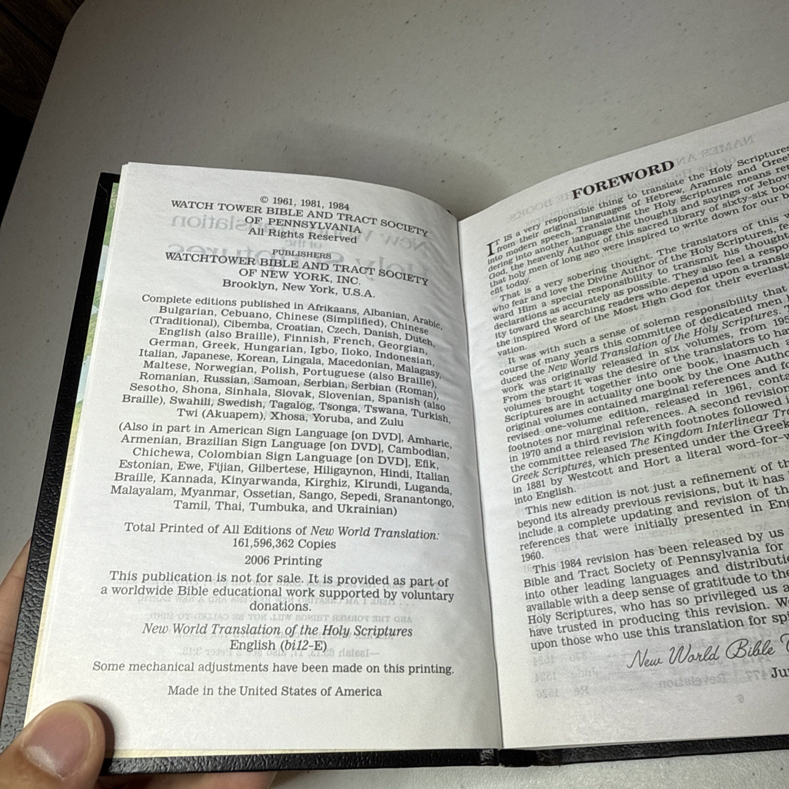 New World Translation of the Holy Scriptures Pocket Bible 1984 Faux Leather VTG