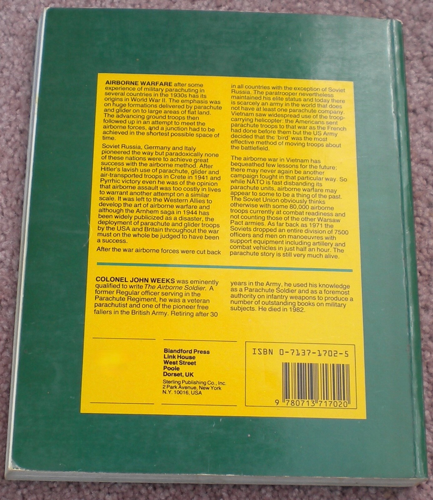 The Airborne Soldier John Weeks SC Blandford Press 1985