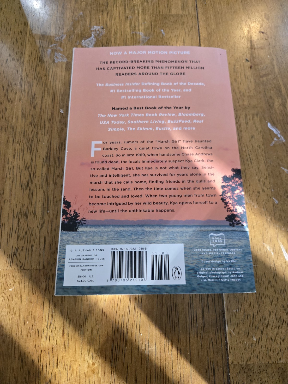 Where the Crawdads Sing Paperback Delia Owens Reese’s Book Club Bestseller