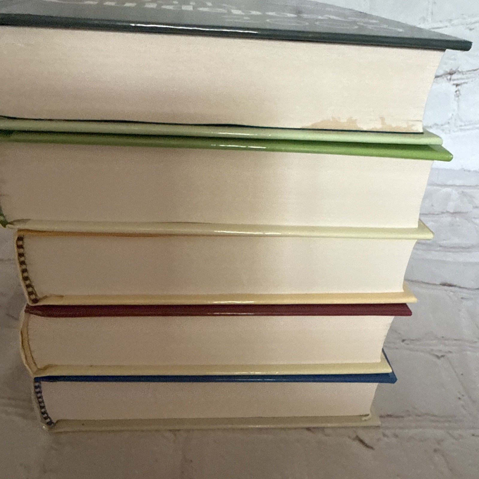 Lot Of 5 Daily Guideposts A Spirit-Lifting Yearly Devotional Hardcover Books